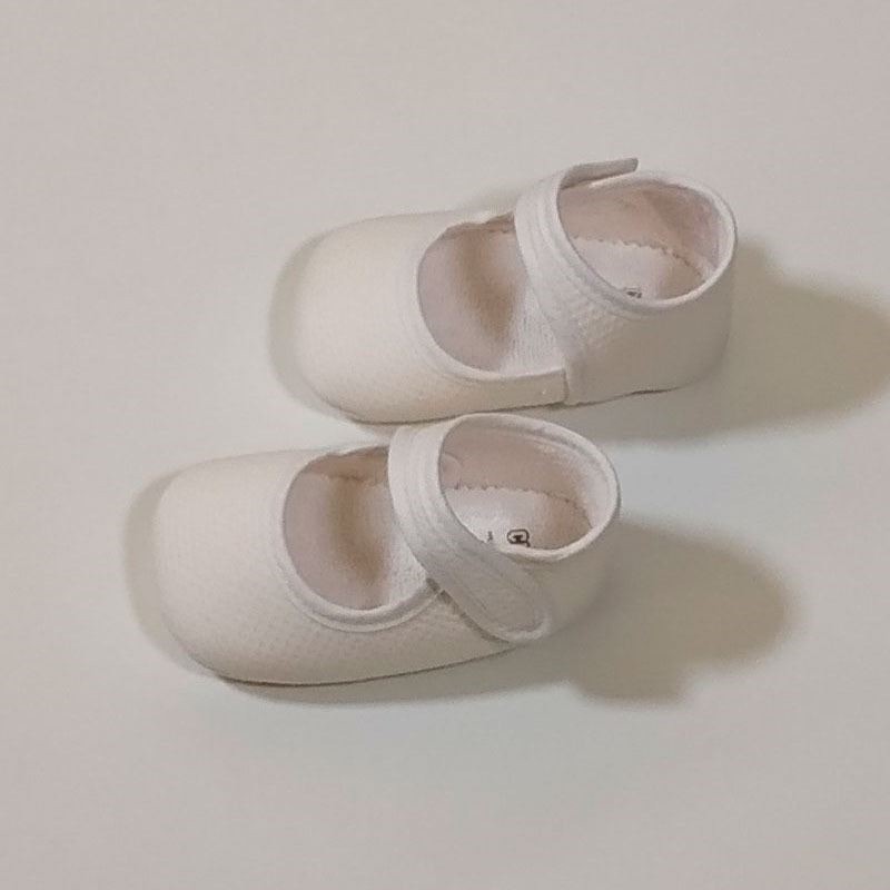Zapatos bebé Merceditas en beige Cuquito