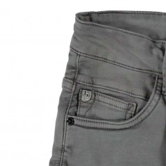 detalle bermuda denim niño gris de garcia jeans