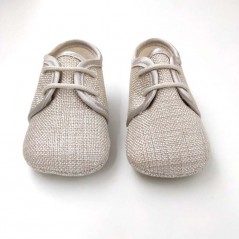 Zapatos bebé lino beige nacarados de Cuquito
