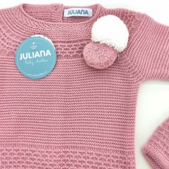 detalle pompones conjunto bebe punto rosa de juliana con capota