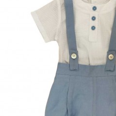 detalle blusa blanca con peto azul de bebe