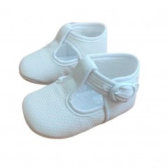 Zapatos bebé de tela blancos de Cuquito