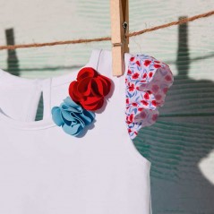 Conjunto baño bebé niña camiseta y culetin rayas y flores de Ysabel Mora
