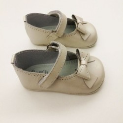 Zapatos de bebé niña  nacarado beige con lazo de León Shoes
