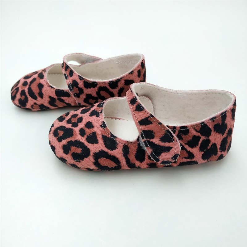Zapatos niña merceditas animal print rosa de Cuquito