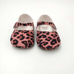 Zapatos niña merceditas animal print rosa de Cuquito