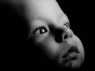 ¿Cuándo y por qué se define el color de ojos del bebé?
